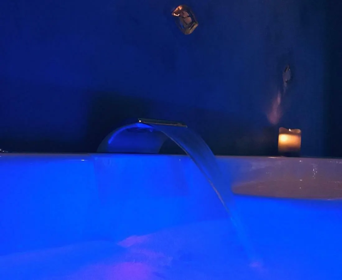 Private Room & Spa Avec Jacuzzi Privatif Lorgues