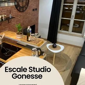 https://escale-studio-21m-aroport-cdg-parc-expo-astrix.fr-paris.fr